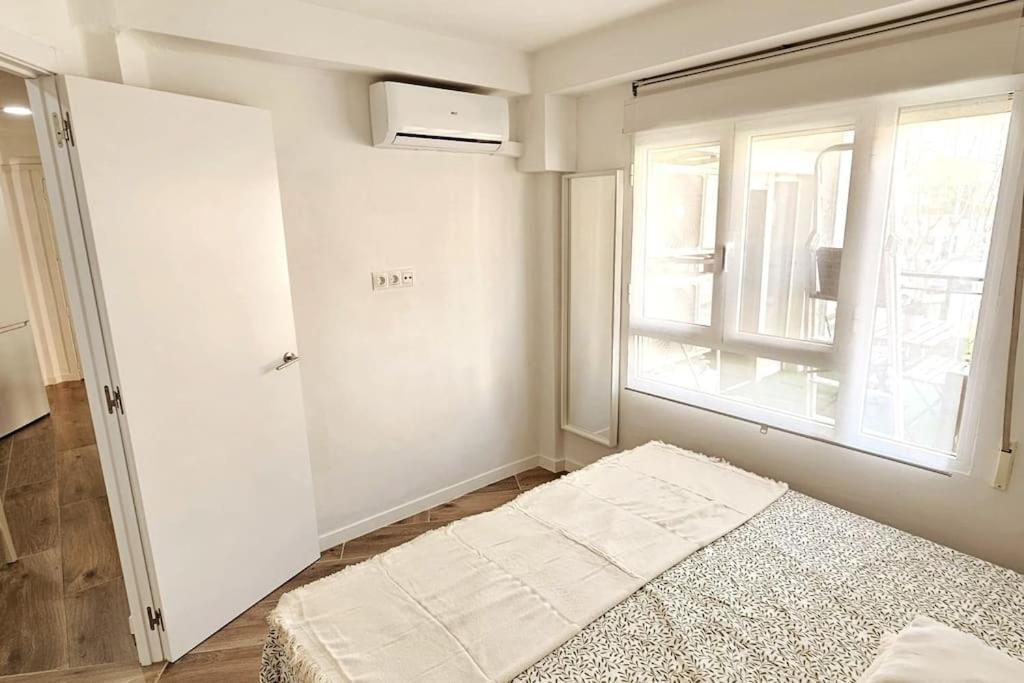 Apartamento Con Playa Del Arenal A Los Pies Platja de Larenal Buitenkant foto